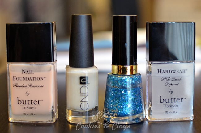 Disney's Frozen Movie inspired nail art with ombre / gradient effect #nailart