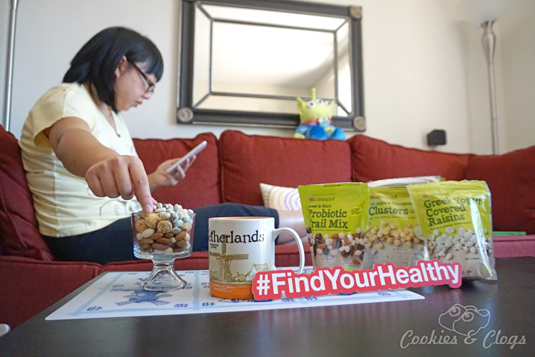 Health | Every mom needs to take out some me time every so often. It help us rebalance and be better wives and mothers. See how I relax guilt-free with mobile games and snacks from CVS. #FindYourHealthy