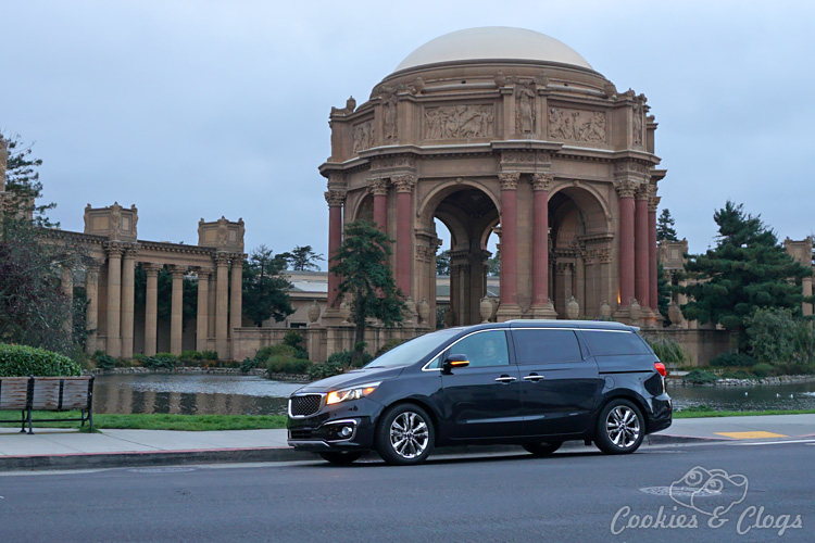 Cars | Travel | Family | See how the 2015 Kia Sedona handled a trip to the city, device loaded passengers, and dogs in this car review!