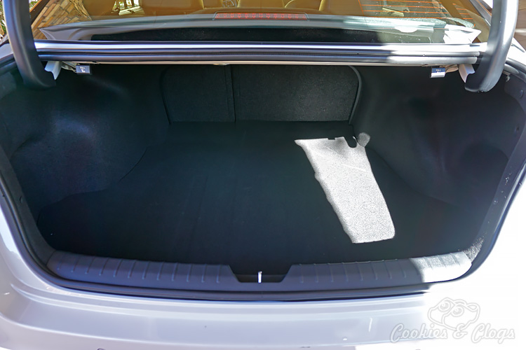 Cars | The 2016 Kia Optima is fully loaded with features, from the basic LX trim all the way to the SX-L. See how each trim affect the drive experience and who this sedan is best suited for. Love the trunk space!