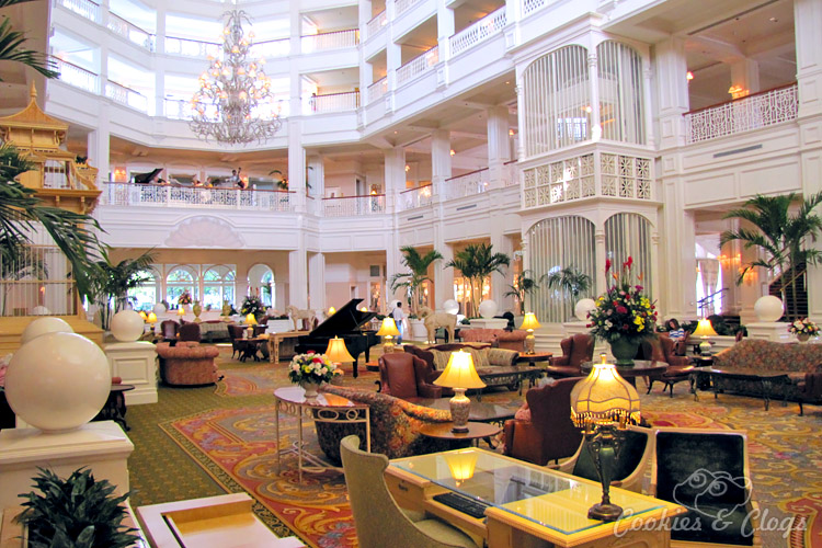 Travel | Hotels | Have you ever wondered if or why you should stay at official Disney Resort Hotels at Walt Disney World Resort in Orlando, Florida? Here are all the reasons you should since the pros FAR outweighs the cons, especially the transportation part. Grand Floridian Hotel.
