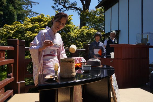 Cookies & Clogs | Travel | Hotels | During the J-POP Summit 2016 event with Mazda, my family and I were able to explore Japantown in San Francisco, CA and some of the Japanese culture. Loved the traditional tea ceremony at the Japanese Tea Garden at Golden Gate Park.