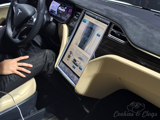 2015 NAIAS Detroit Auto Show – Tesla screen