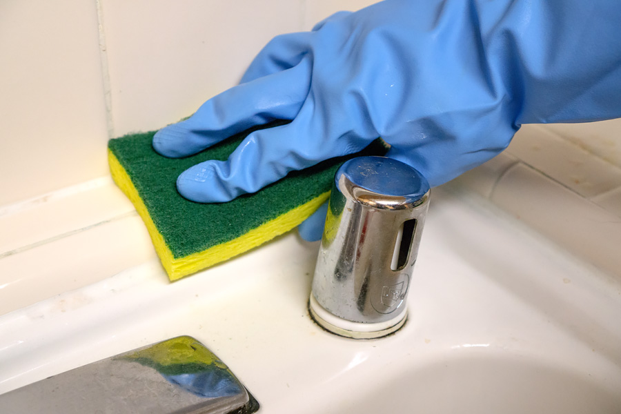 Cookies & Clogs | Many would like to know best practices of cleaning with bleach. Here's some expert advice of how to use Clorox bleach for cleaning, sanitizing, and for laundry.