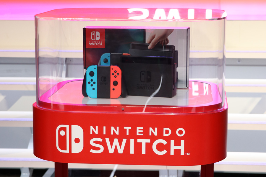 Cookies & Clogs | Nintendo Switch will be released on March 3, 2017. This is the newest home video game console from Nintendo. Find out which games will be available and take a peek into the Nintendo Switch preview tour event we attended in San Francisco.
