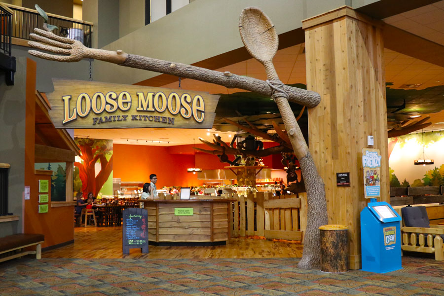 Cookies & Clogs | Great Wolf Lodge in Garden Grove, CA indoor water park review with information on activities, dining, lodging, shopping, and more. Loose Moose buffet
