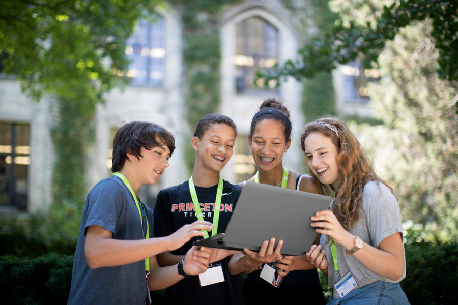 iD Tech STEM Summer Camps courses for girls and boy, ages 7-17, at universities like Stanford and UC Berkeley. Also, see exclusive discount code.